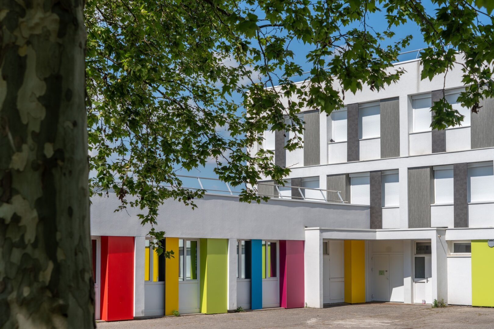 Réhabilitation d'une école et implantation d'une crèche