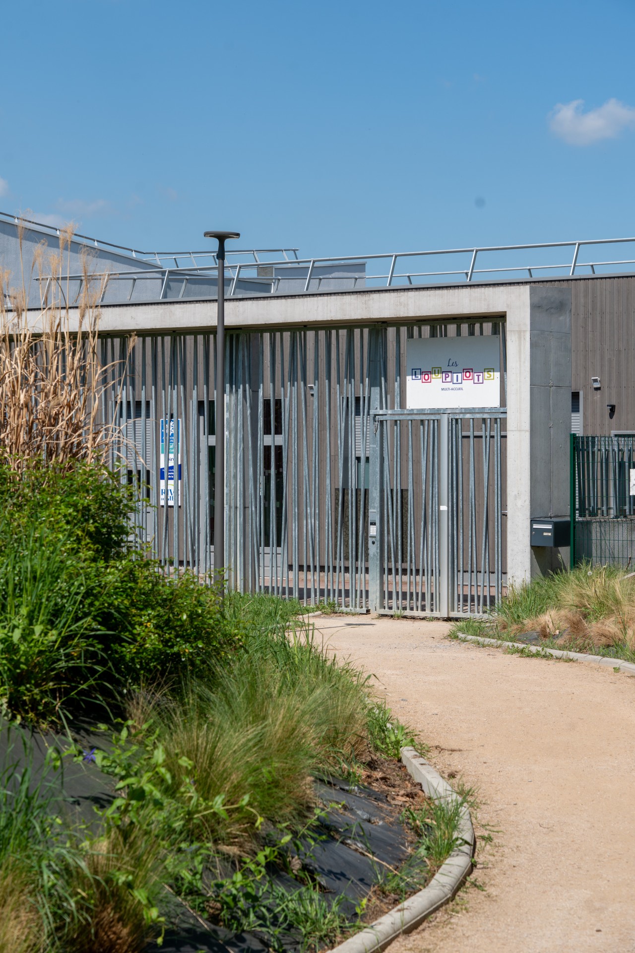 Réhabilitation d'une école et implantation d'une crèche