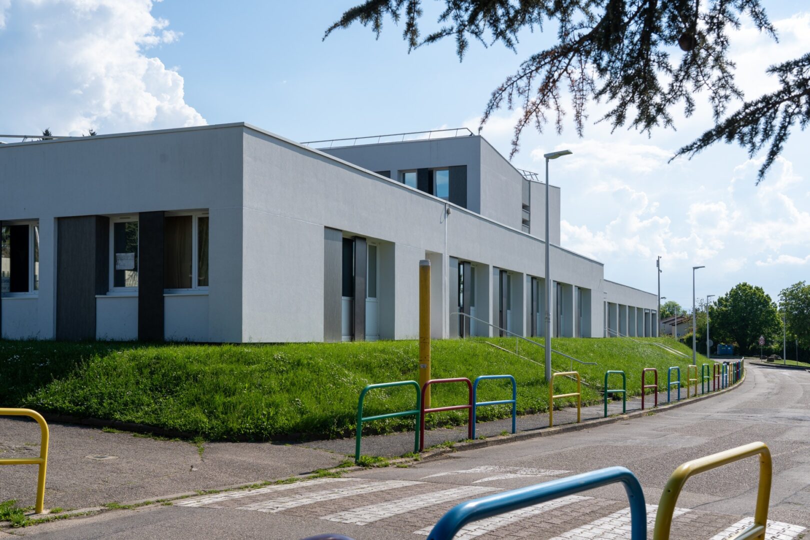 Réhabilitation d'une école et implantation d'une crèche