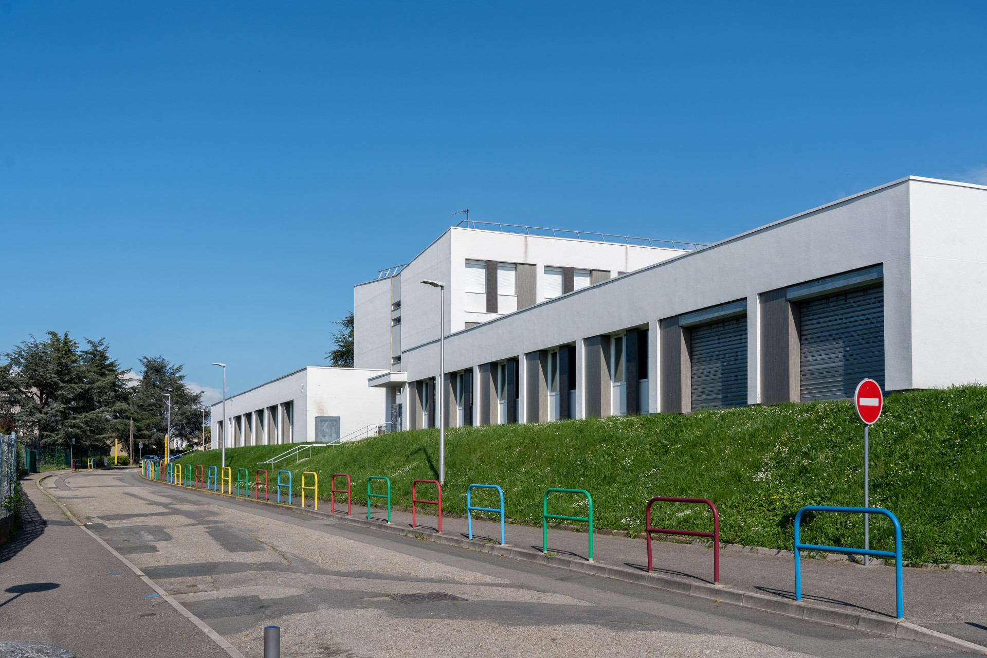 Réhabilitation d’une école et implantation d’une crèche